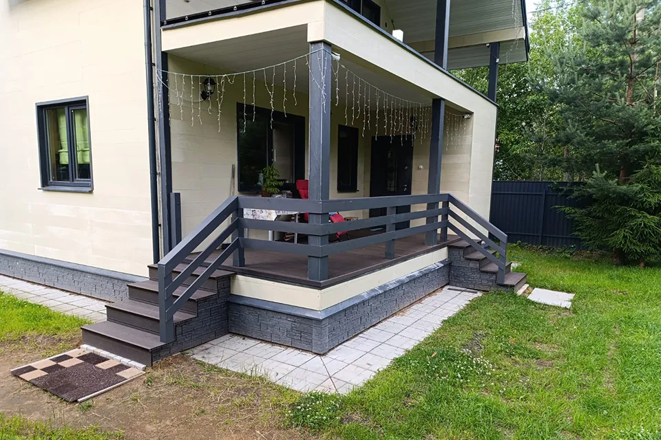 Обзор террасной доски как материала: исчерпывающее руководство по выбору, монтажу и уходу